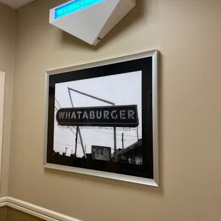 a picture of whataburger