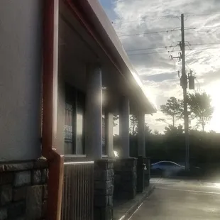 7am and drive thru