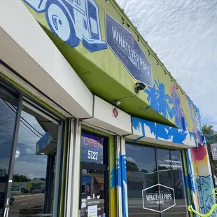 I am all for super colorful businesses