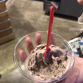 Housemade Cookies & Cream Gelato