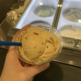 Housemade Caramel Crunch Gelato