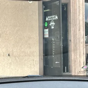 The door says Bradfords bbq