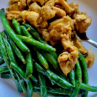 Curry chicken with sesame green beans