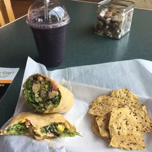 &apos;Blu-nana&apos; shake and &apos;the best southwest&apos; wrap