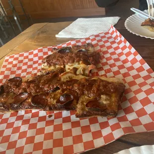 Pepperoni n sausage pizza