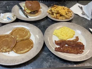 Stackerz Deli