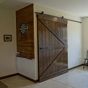 Barn door slider. Nice look!