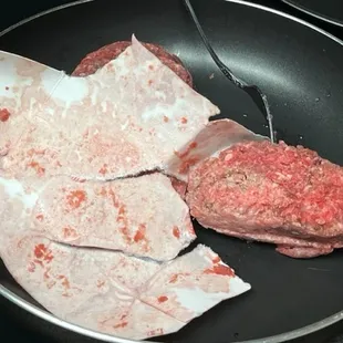 It came in a paper boat that I had to peel off of the meat.