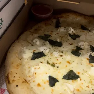 Wheelz White Pizza
