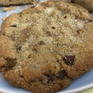 Chocolate chip cookie