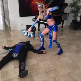 Kitana wins! Mortal Kombat!