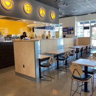 Inside seating and order line