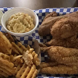 2 Wings, 2 Fish and 2 Tenders Platter