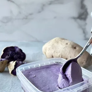 Ube cheesecake
