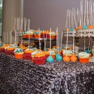 Cake pops and cupcakes