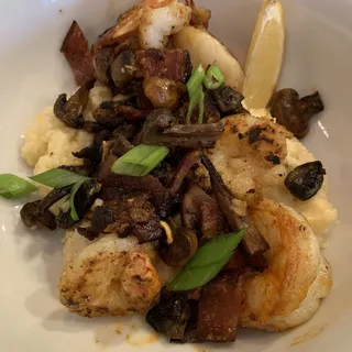 Shrimp N Grits Entree