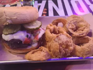 Sidelines Sports Pub