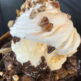 Gooey brownie ice cream, dessert