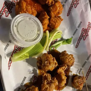 bbq wings, fried chicken, poultry, fried chicken wings, chicken wings, chicken, chicken wings and fried chicken, food, bbq chicken