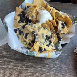 Joe's Pile of Nachos