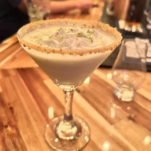 Key lime pie martini
