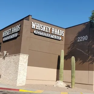 the outside of a liquor store