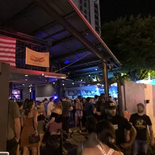 a large crowd of people