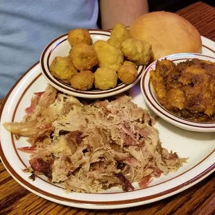 Pulled chicken platter