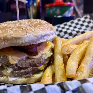 Hose Special burger with bacon