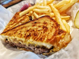 Kahuna's Bar And Grill