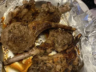 Vyyybe Bistro & Lounge