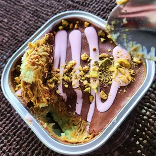 Dubai crunch cake