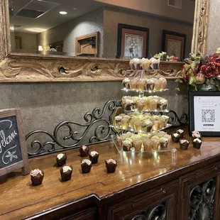 Free samples - Ladies of Las Sendas Holiday Boutique