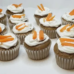 Mini carrot cupcakes