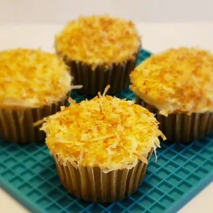 Toasted coconut lemon cupcakes