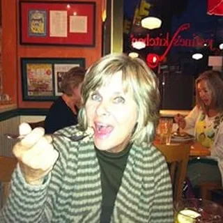 Glynna T.