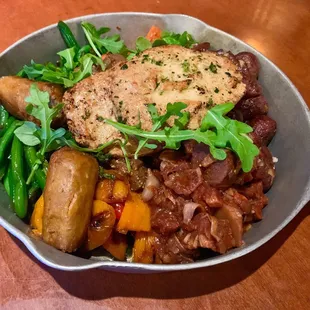 Vegan Skillet: Maple-Chipotle BBQ Jackfruit, Spicy Sausage, Glazed Beef Tips, Herb Chick'n, Roasted Potatoes &amp; Carrots, Green Beans, Peppers