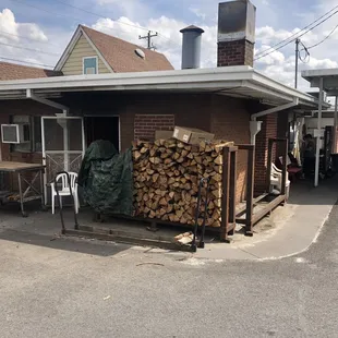 Hickorywood at the ready!