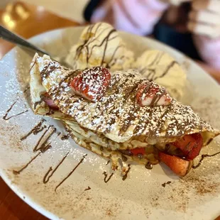Whispers crepe (strawberry and Nutella)