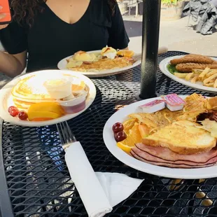 Monte Cristo sandwich on the bottom right!