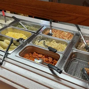 Weekend and holiday buffet - meh...