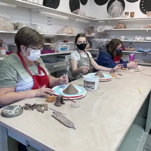 Cocktails &amp; Clay