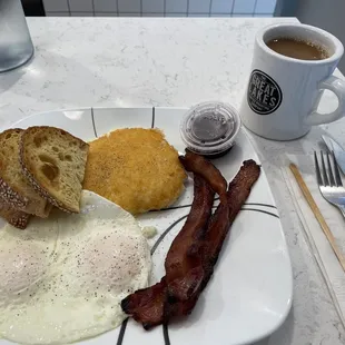 Parmesan grit cake and perfectly cooked bacon was so amazing