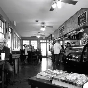 a black and white photo