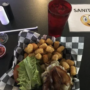 Conductor Chicken sandwich w/tater tots