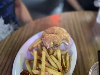 Ice House Tavern and Grill