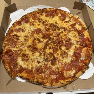 18&quot; NY-style pepperoni pizza (September 2023 special)