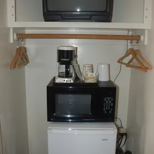 Closet view in Twin and Double+Twin rooms.