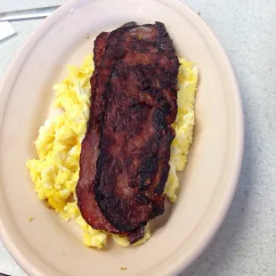 Scrambled cheese eggs &amp; turkey bacon