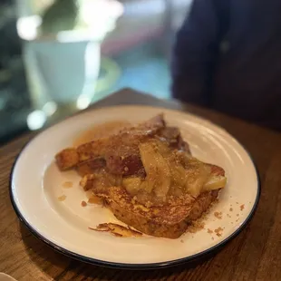 Dutch Apple Pie &quot;A La Mode&quot; French Toast